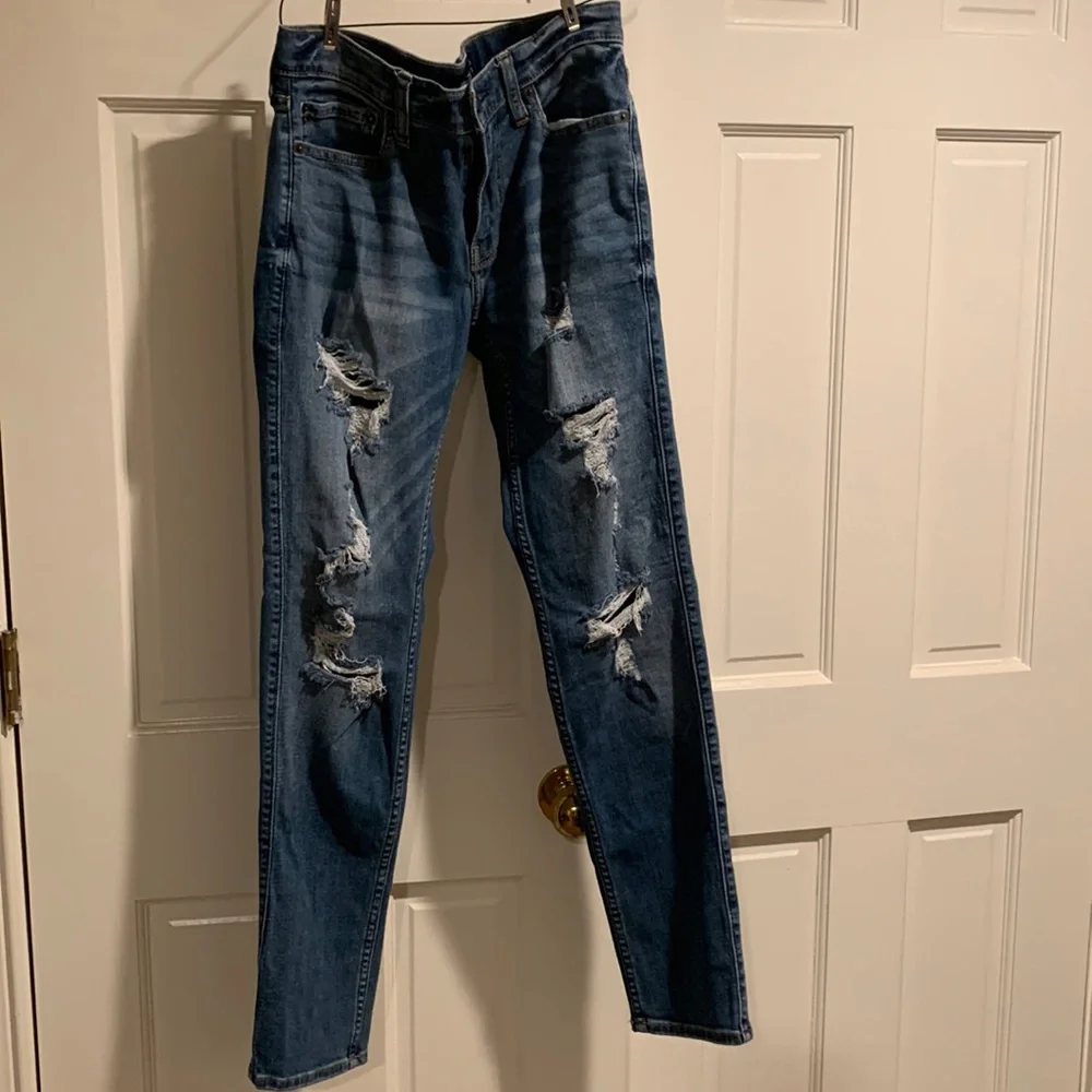 Great condition! Hollister Advance Stretch Skinny Jeans.